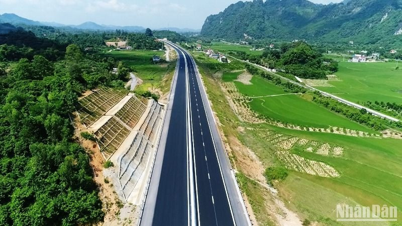 Một đoạn tuyến cao tốc Bắc Giang-Lạng Sơn.