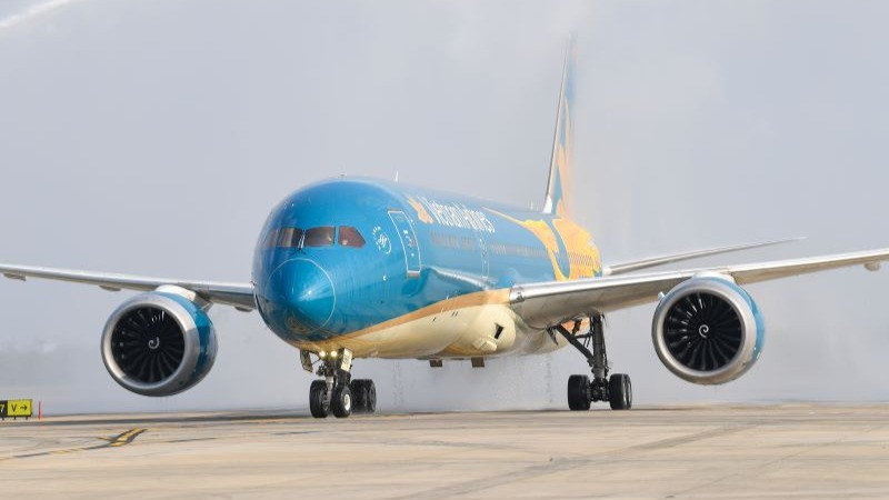 Vietnam Airlines ra mắt 2 gói sản phẩm biểu tượng "Vàng Son 30" và "Glory 30", thay lời tri ân sâu sắc gửi tới khách hàng đã đồng hành cùng Hãng suốt 3 thập kỷ qua.