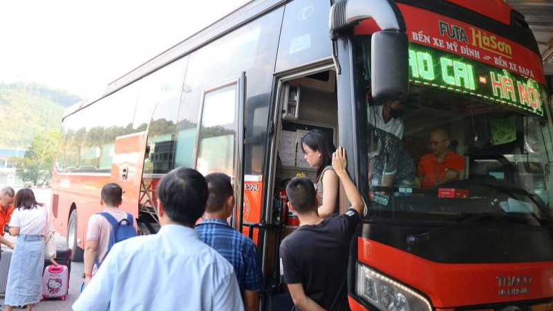 Công ty cổ phần vận tải Futa-Hà Sơn, chi nhánh Hà Nội kiến nghị Hà Nội được chạy thí điểm tuyến vận tải mới: Bến xe Giáp Bát đi Bến xe trung tâm Lào Cai và bến xe kết hợp bãi đỗ xe thị xã Sa Pa.