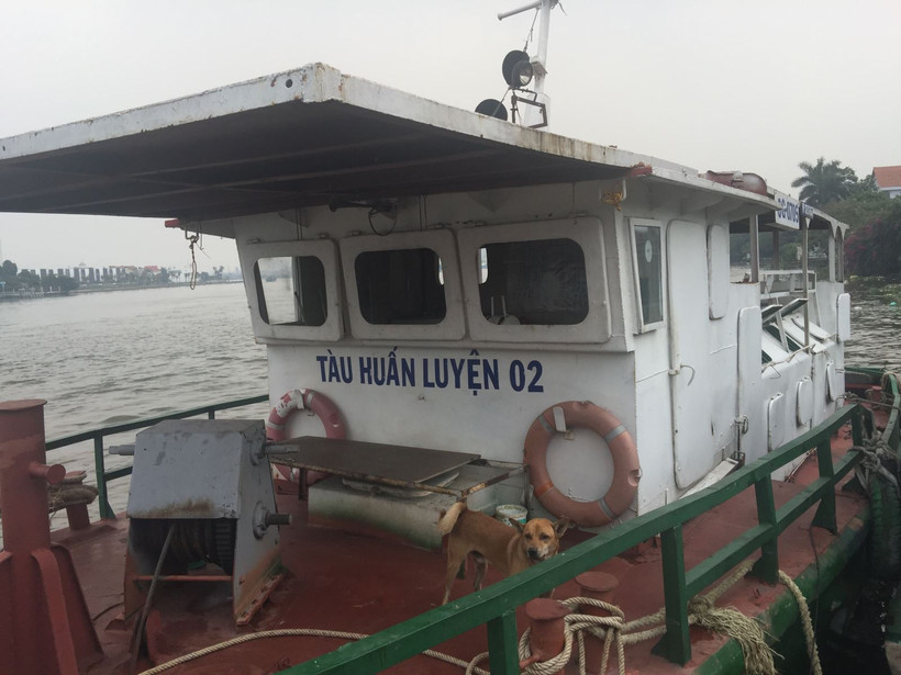 Phương tiện thủy phục vụ huấn luyện, đào tạo chuyên môn thuyền viên, người lái.