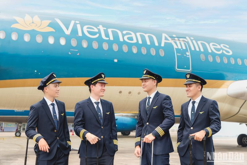 Hành trình 30 năm vươn ra thế giới của Hãng hàng không quốc gia