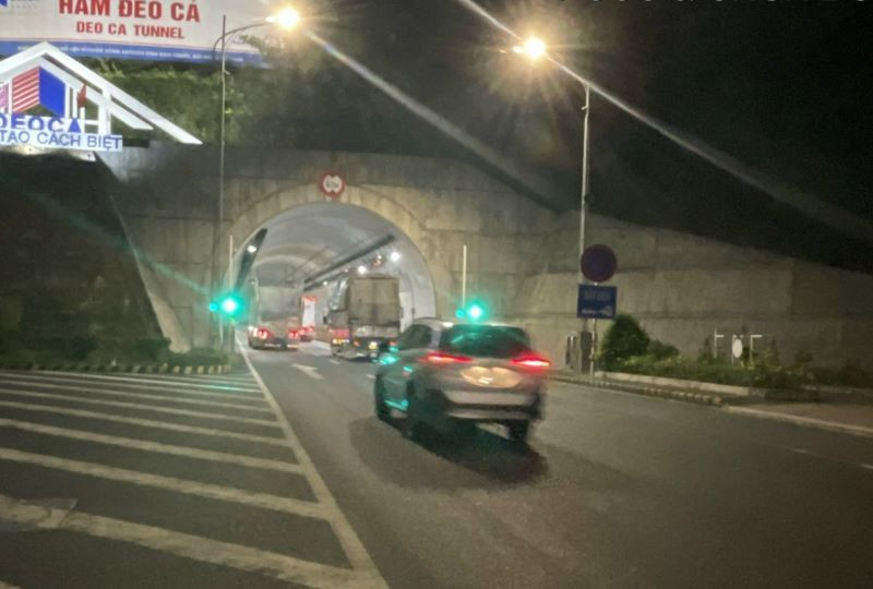 Lưu lượng xe qua hầm Đèo Cả những ngày qua tăng, nhưng công suất thiết kế của hầm vẫn đáp ứng và bảo đảm lưu thông an toàn.