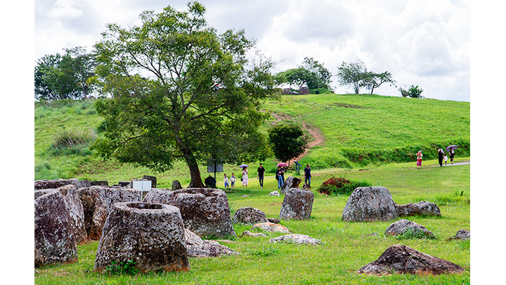 Cánh đồng Chum trên cao nguyên Xiêng Khoảng.