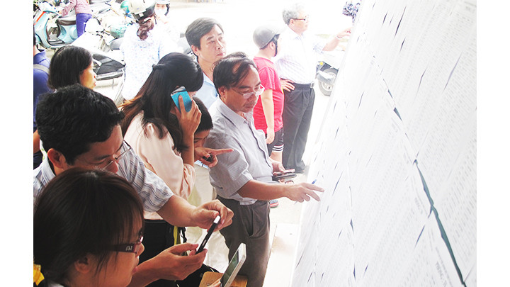 Suýt trượt lớp 6 vì hệ thống trực tuyến