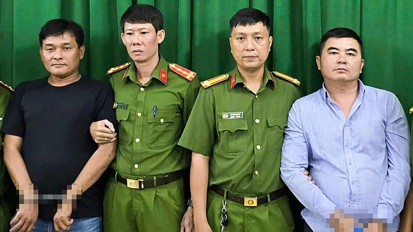 Các đối tượng tại cơ quan chức năng. (Ảnh: Công an cung cấp)