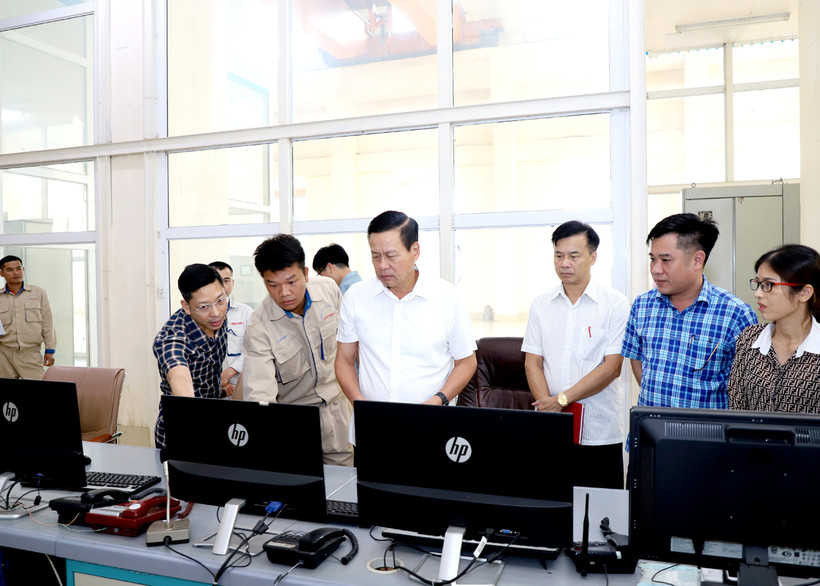 Lãnh đạo tỉnh Hà Giang kiểm tra tình hình xả lũ tại Nhà máy Thủy điện sông Miện 5.