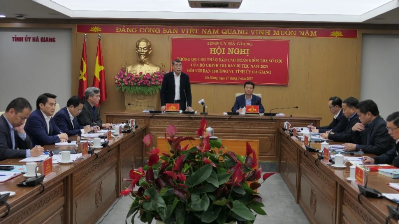 Đoàn kiểm tra của Bộ Chính trị, Ban Bí thư làm việc với Ban Thường vụ Tỉnh ủy Hà Giang.
