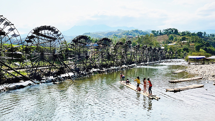 Miệt mài cọn nước