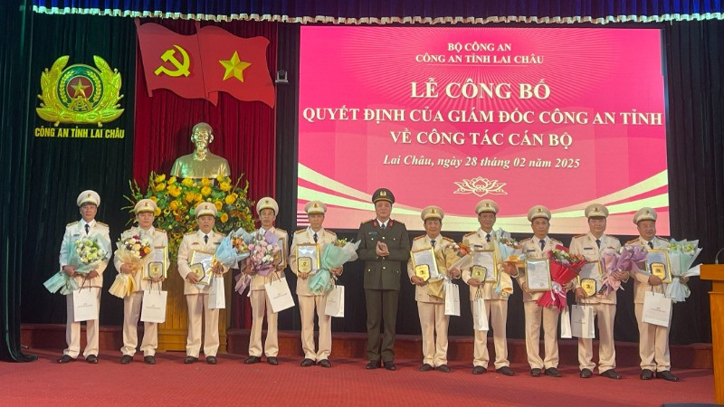 Công an Lai Châu có 11 đồng chí lãnh đạo cấp phòng tự nguyện xin nghỉ hưu trước tuổi.
