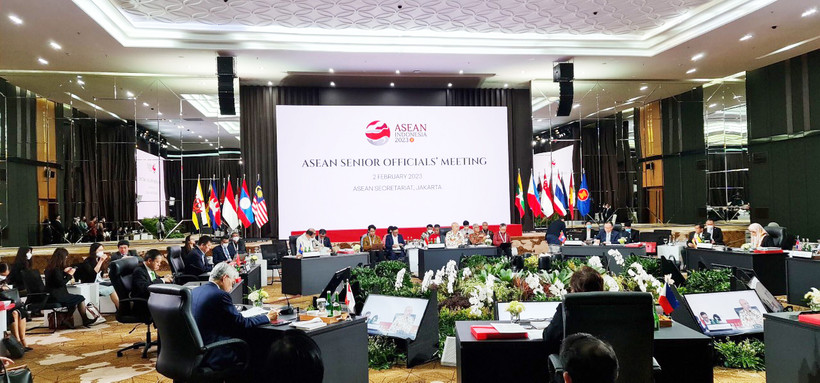 Toàn cảnh phiên họp. 