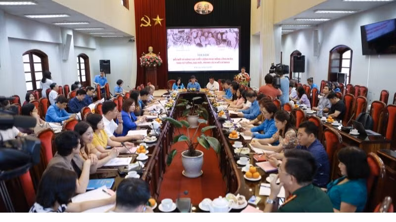 Toàn cảnh tọa đàm. (Ảnh: THÀNH ĐẠT)