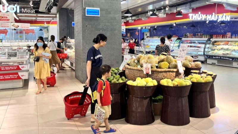 Đến Winmart săn hàng khuyến mại cho bé. 