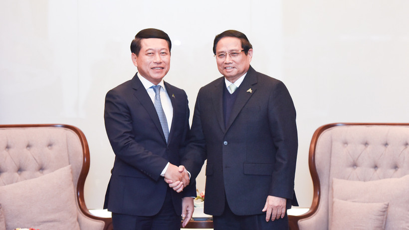 Thủ tướng Phạm Minh Chính tiếp Phó Thủ tướng Lào Saleumxay Kommasith.