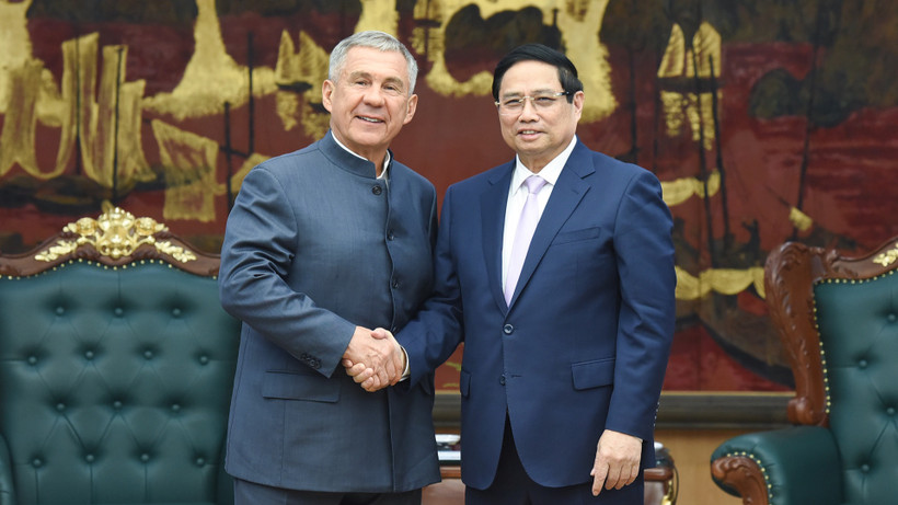 Thủ tướng Phạm Minh Chính đón ông Rustam Minnikhanov, Người đứng đầu Cộng hòa Tatarstan thuộc Liên bang Nga.