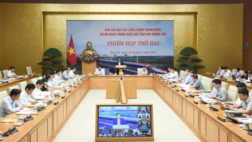 Thủ tướng Phạm Minh Chính chủ trì phiên họp thứ hai của Ban Chỉ đạo các công trình trọng điểm, dự án đường sắt.