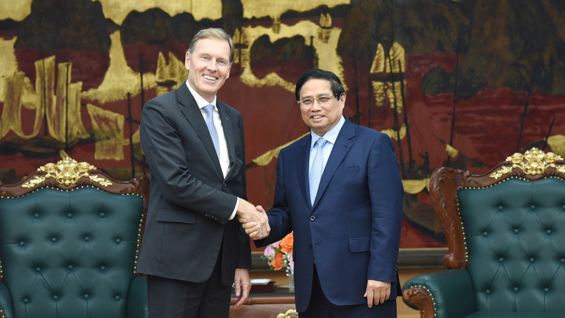 Thủ tướng Phạm Minh Chính đón Phó Chủ tịch điều hành quốc tế Tập đoàn Airbus Wouter Van Wersch. 