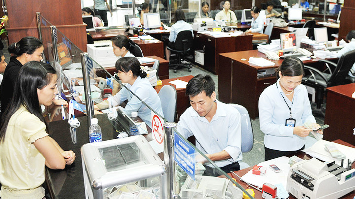 Các doanh nghiệp vẫn khó khăn trong việc tiếp cận nguồn vốn vay. Ảnh: NGUYỆT ANH