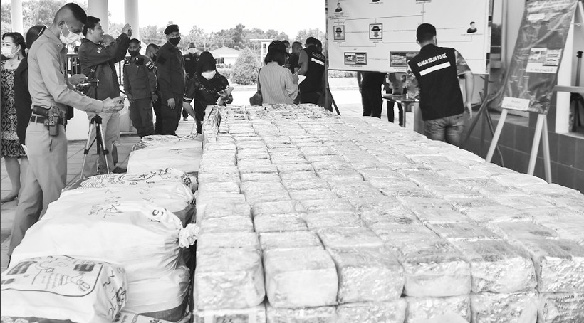 Cảnh sát Thailand thu giữ lượng ma túy khổng lồ trong một chiến dịch truy quét. Ảnh: VICE