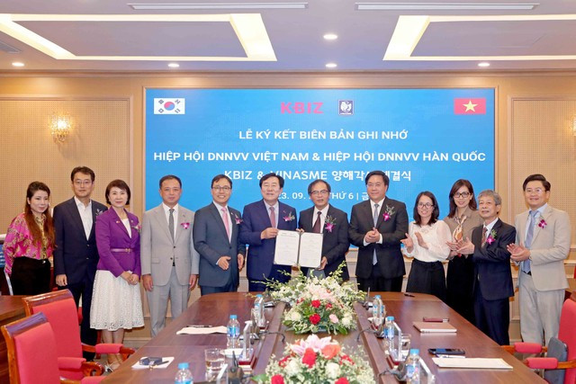 Ký kết biên bản ghi nhớ hợp tác doanh nghiệp nhỏ và vừa Việt Nam - Hàn Quốc.