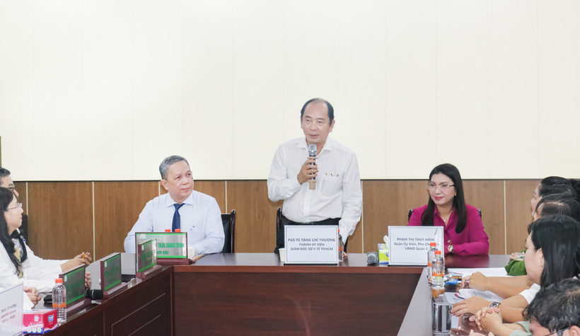 PGS.TS Tăng Chí Thượng – Giám đốc Sở Y tế TP Hồ Chí Minh phát biểu tại lễ triển khai hệ thống Kiosk y tế thông minh tại Bệnh viện Tai Mũi Họng TP Hồ Chí Minh.