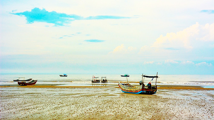 Bình minh Trà Cổ