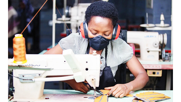 Uzuri K&Y tạo cơ hội việc làm cho phụ nữ Rwanda. Ảnh: UZURI K&Y/TUYISABE SALEH