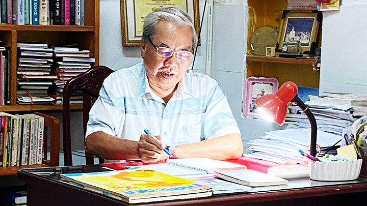 Nhà nghiên cứu Nhâm Hùng.