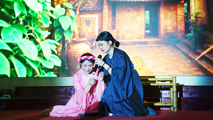 Cảnh diễn trong vở “Tấm Cám”.