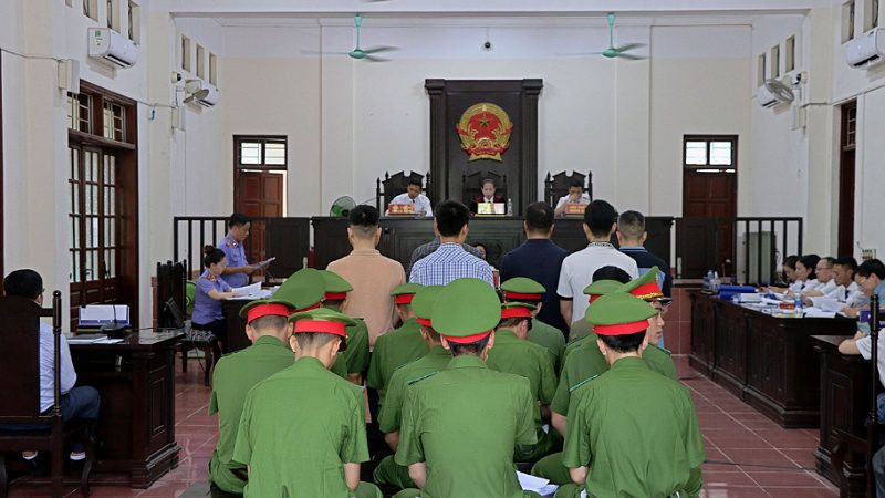 Các bị cáo tại phiên tòa.