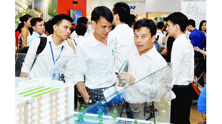 Người mua nhà ở xã hội phải đáp ứng nhiều điều kiện. Ảnh: HẢI ANH
