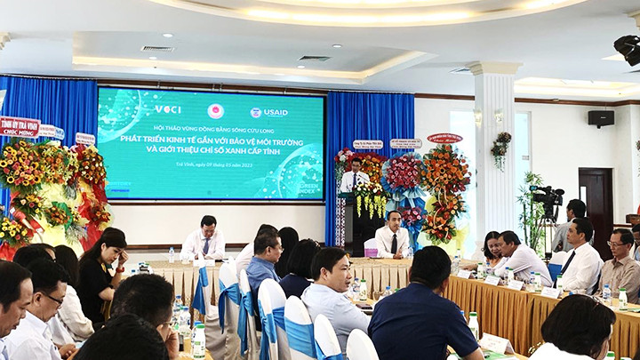 Hội thảo vùng về phát triển kinh tế gắn với bảo vệ môi trường và giới thiệu Chỉ số Xanh cấp tỉnh. Ảnh: VGPHT