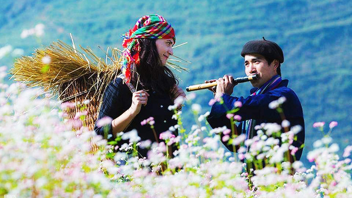 Một kỷ niệm với du khách nước ngoài của nhạc sĩ Ngô Sỹ Ngọc.