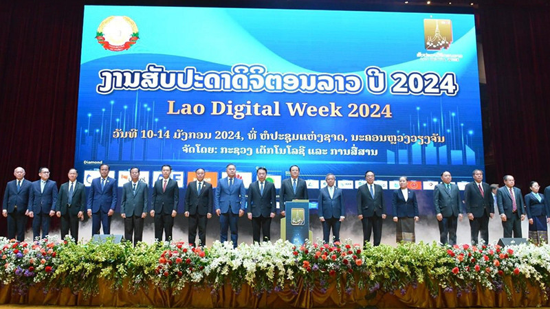 Các đại biểu tại sự kiện. (Ảnh: Báo Pasaxon)