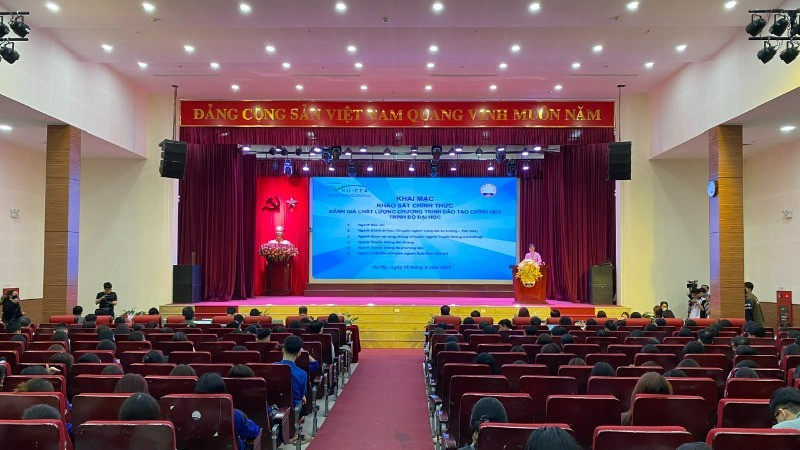 Quang cảnh lễ khai mạc.