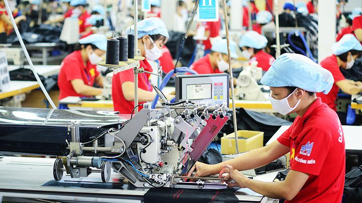 Tổng công ty May 10 là một trong những doanh nghiệp tích cực áp dụng các mô hình xanh vào sản xuất. Ảnh: KHẮC KIÊN