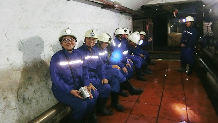 Nơi đợi ở nhà ga than.