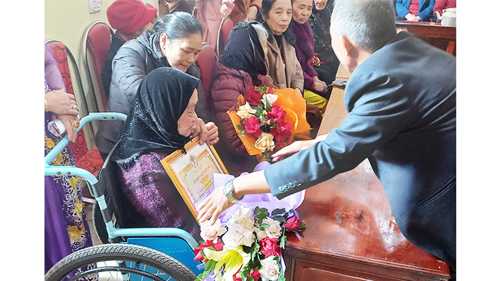 Một buổi lễ mừng thọ tập trung đầu năm 2023.