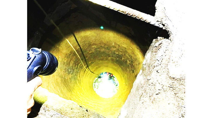 Cứu nạn một trường hợp bị rơi xuống giếng.