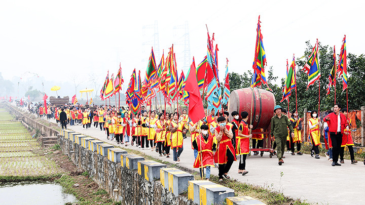 Lễ rước kiệu tại Hội phết Hiền Quan.
