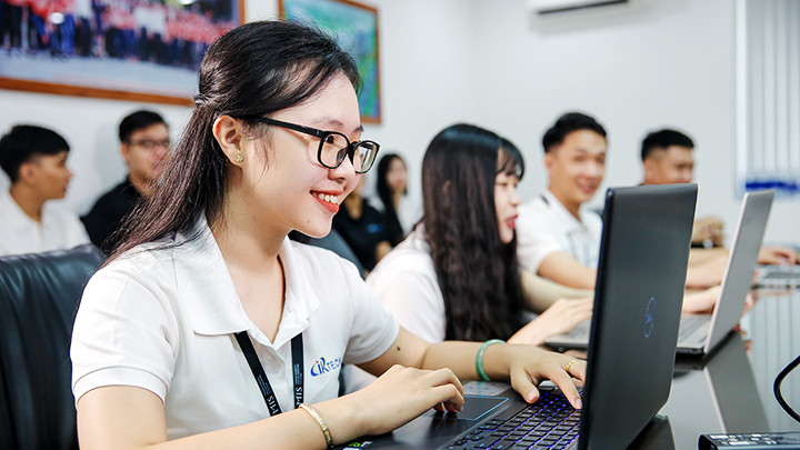 ChatGPT có thể giúp người học và người dạy tiết kiệm được nhiều thời gian.