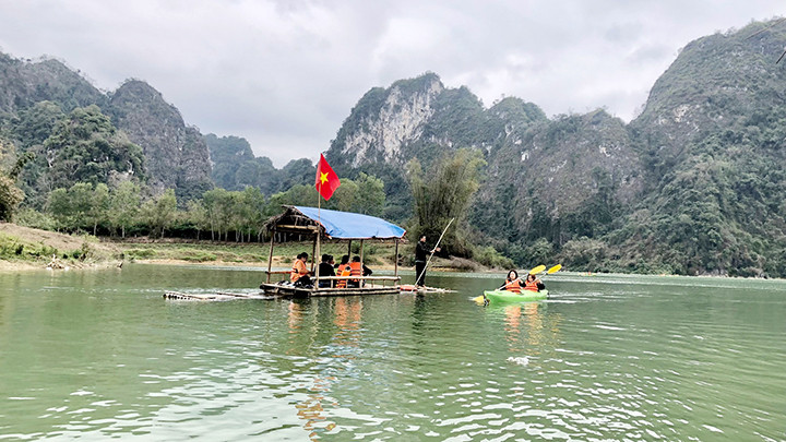 Hoang sơ miền thảo nguyên