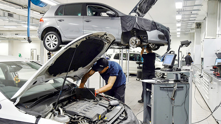 Một nhà máy chế tạo ô-tô của Volkswagen. Ảnh: GETTY IMAGES