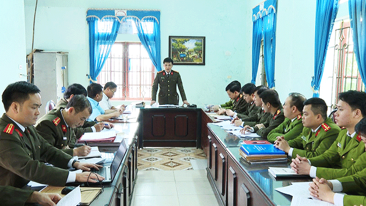 Triển khai nhiệm vụ tại một đơn vị trong lực lượng CAND. 