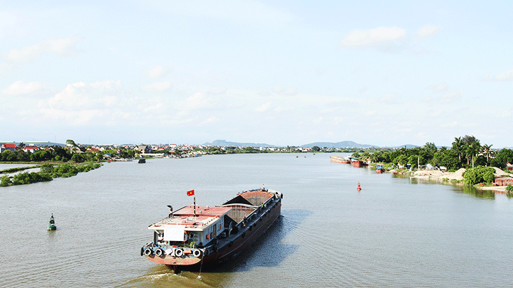 Làng quê bên bờ sông Luộc.