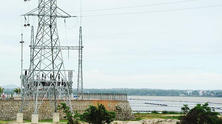 Sự phát triển bùng nổ điện mặt trời nhờ khuyến khích giá đã tạo “gánh nợ” cho nhiều nhà đầu tư.