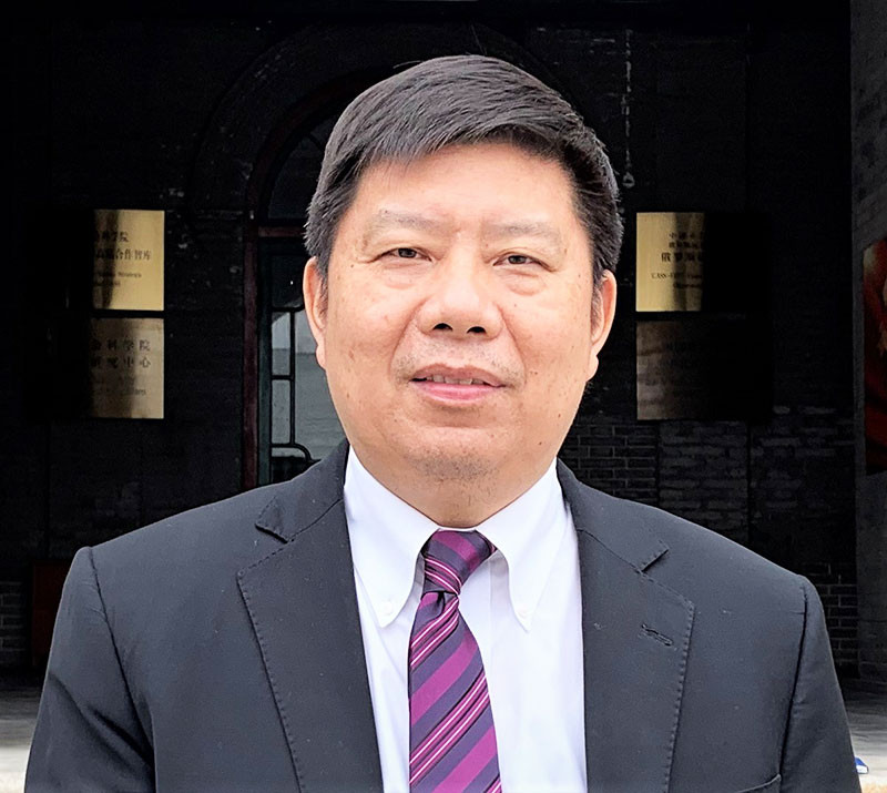 Giải đáp câu hỏi của thời đại