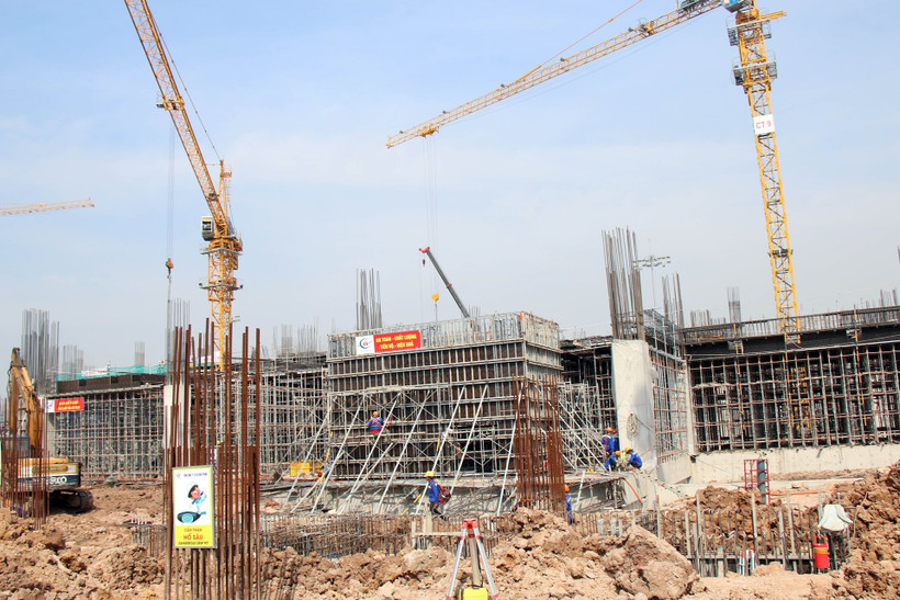 Còn nhiều lao động phi chính thức chưa được tham gia bảo hiểm TNLĐ-BNN. Ảnh: TTXVN