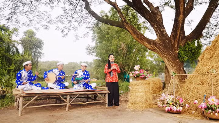 Chất liệu ca vọng cổ được khai thác trở thành một điểm nổi bật trong MV “Cô Ba ca cổ”. Ảnh tư liệu