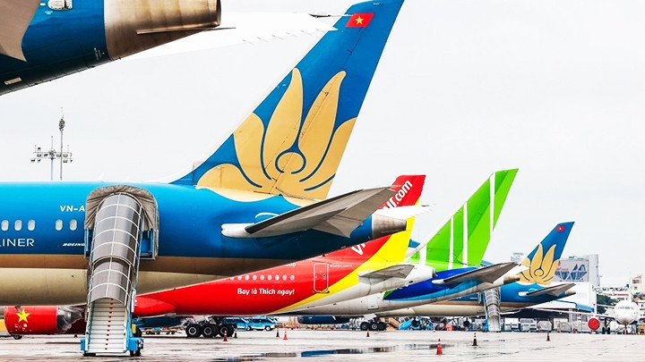 Giá vé máy bay tăng cao dịp lễ 30/4-1/5