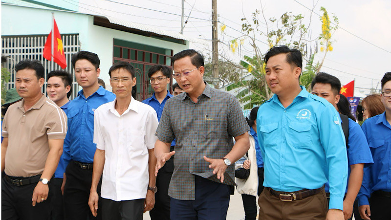 Lãnh đạo chủ chốt huyện Vĩnh Lợi (Bạc Liêu) thường xuyên đến thăm, kịp thời chỉ đạo tháo gỡ những khó khăn, vướng mắc ở xã Hưng Hội - nơi có hơn 76% hộ Khmer.